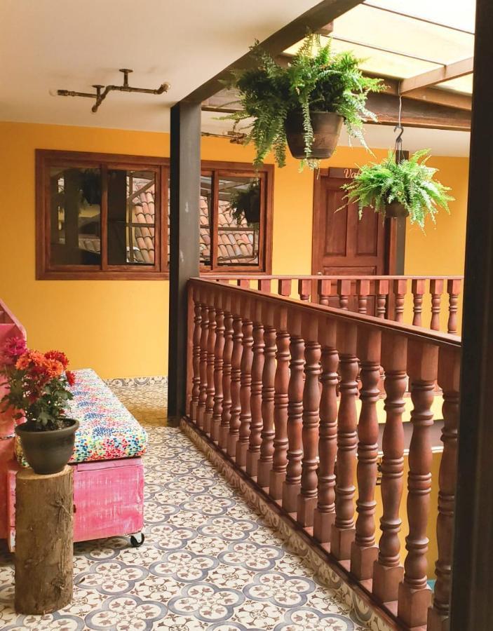 Hostal Casa Astromelia Богота Екстериор снимка