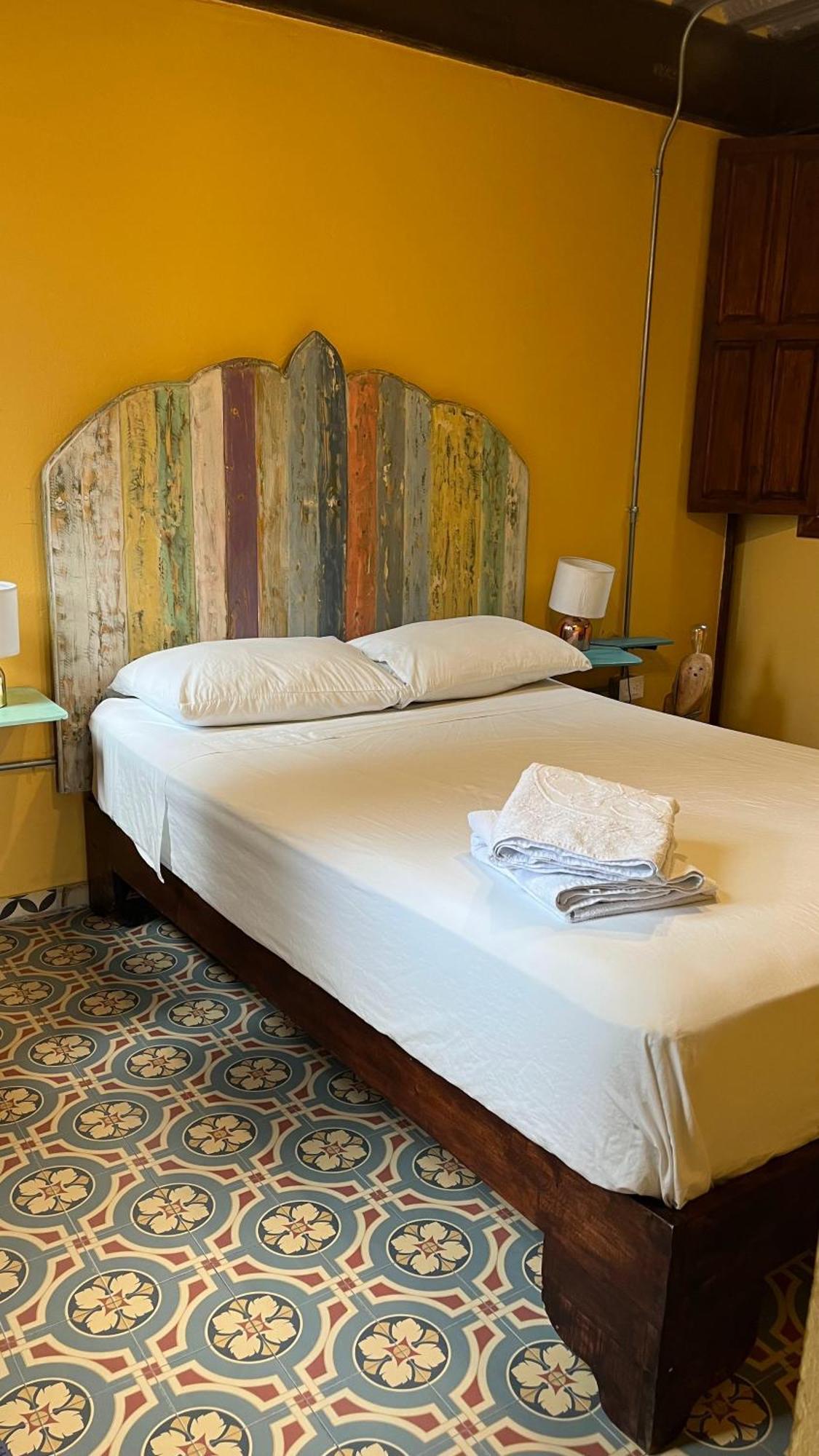 Hostal Casa Astromelia Богота Екстериор снимка